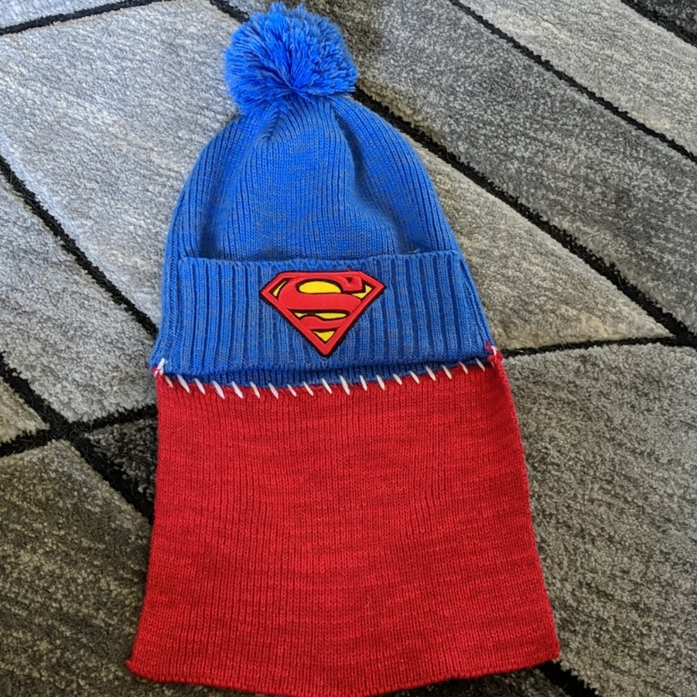 Superman beanie with cape